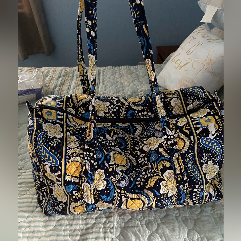 Vera Bradley Large Duffel Bag w/ 1 side pocket